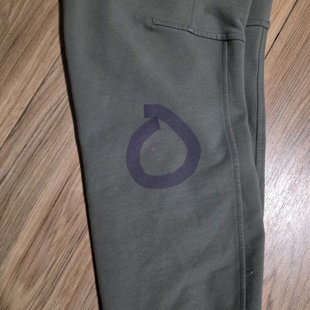 lululemon athletica Men's Olive-Style Drawstring Joggers - Picture 11 of 12